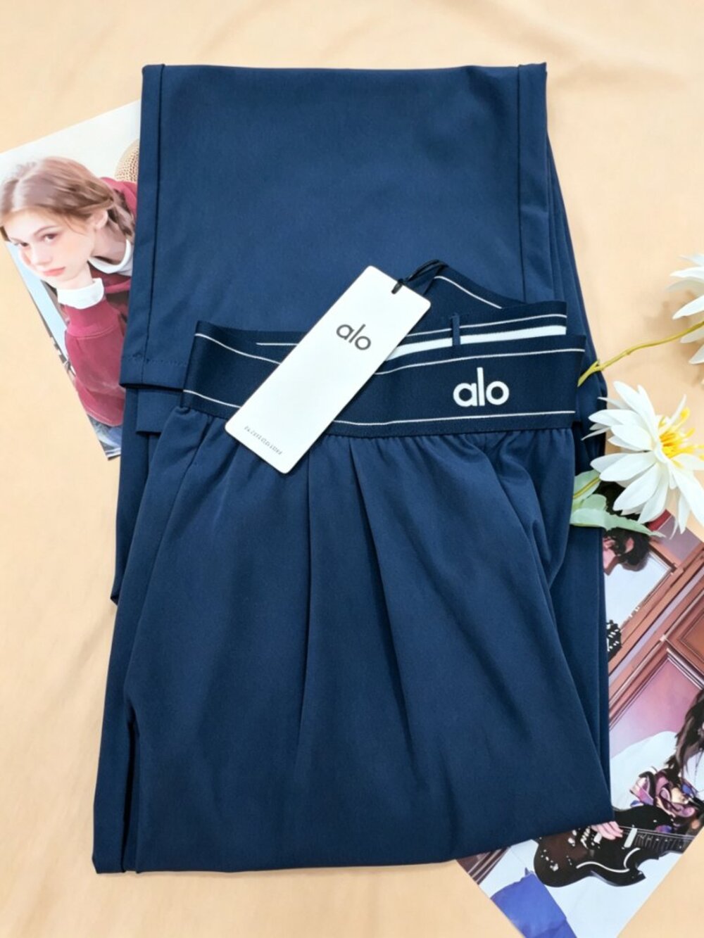 🧸New With Tags ALO Yoga Navy Suit Up Trouser Regular 30" Inseam☁️ - Picture 4 of 9